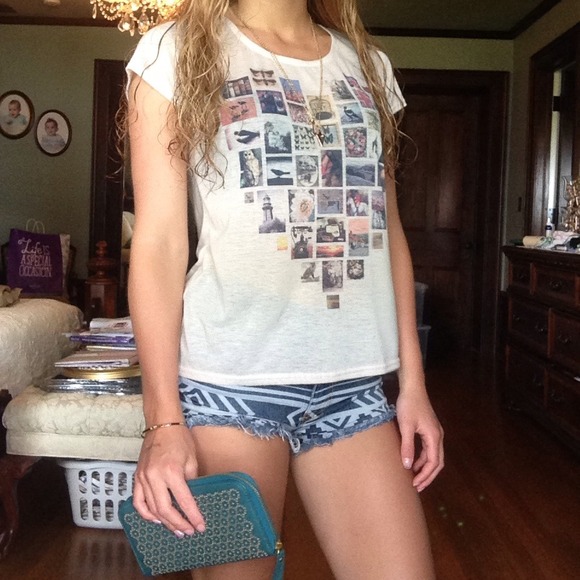 Graphic Tee - Picture 2 of 3