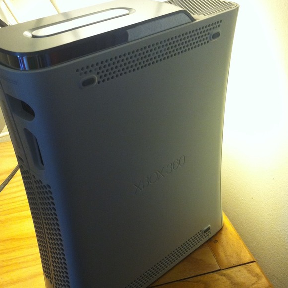 White edition Xbox 360