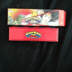 MAC Wonder Woman eyeshadow quad