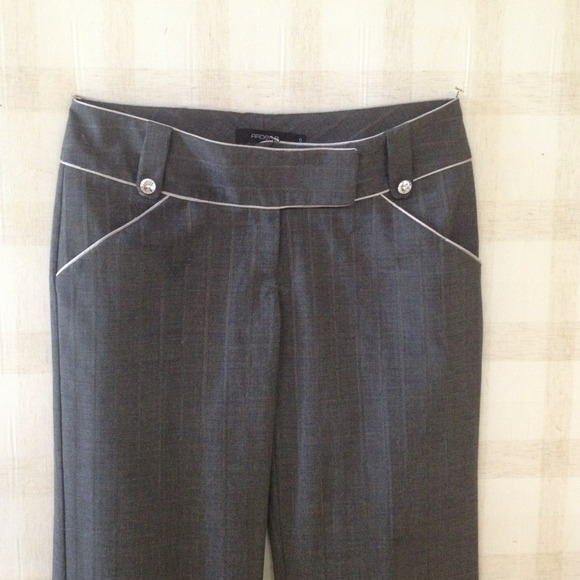 Very professional looking pants - Picture 2 of 4