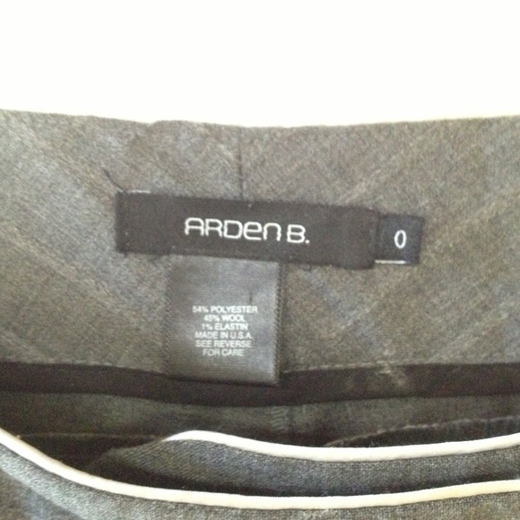 Very professional looking pants - Picture 3 of 4