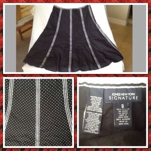 Jones New York signature blk/wh polka dot skirt.