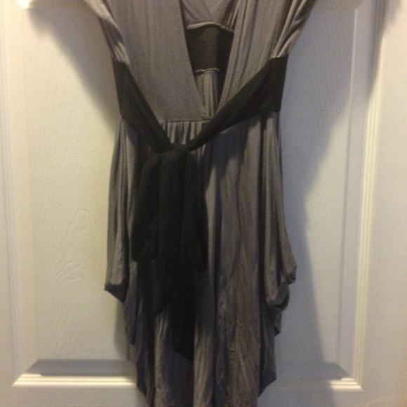 Trendy and sexy - Picture 3 of 4