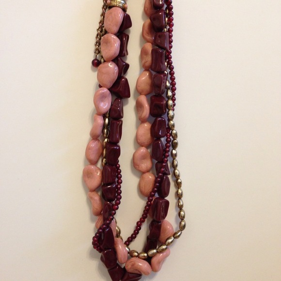 Pink & maroon layered beaded necklace