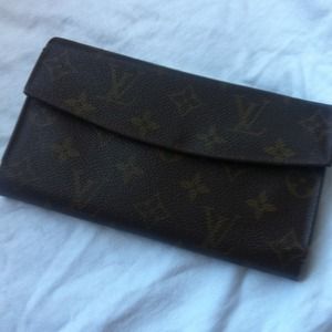 RESERVED AUTH Vintage Louis Vuitton Wallet & Check