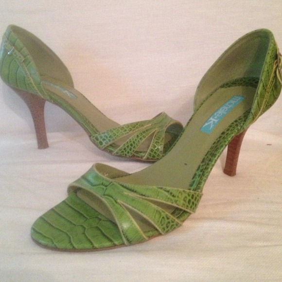 Michelle K Green Snakeprint Summer sandal