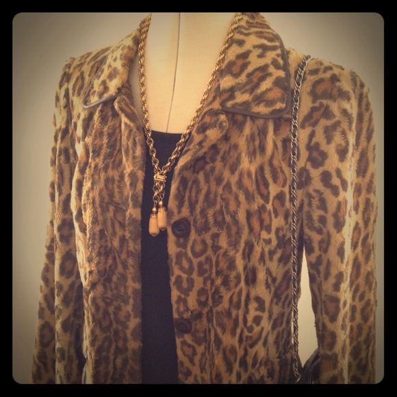 SOLD IN BUNDLE Faux fur Cheetah pattern Coat