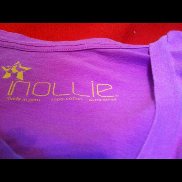 Light purple v neck - Picture 3 of 3