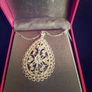 Crystal teardrop necklace
