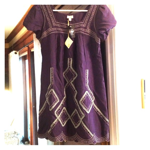 YA purple dress with gray designs