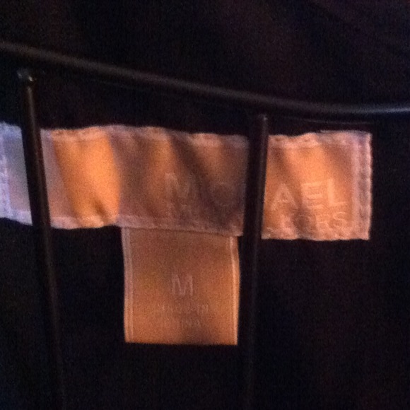 MK A symmetric dress - Picture 4 of 4