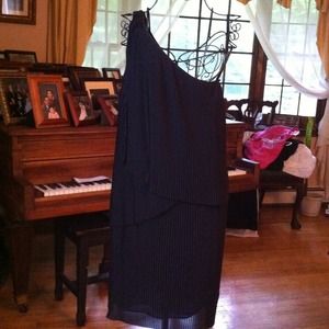 MK A symmetric dress