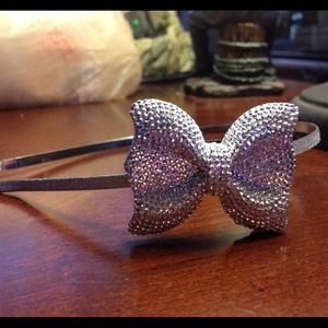 Sparkly Silver Sparkle Bow Headband