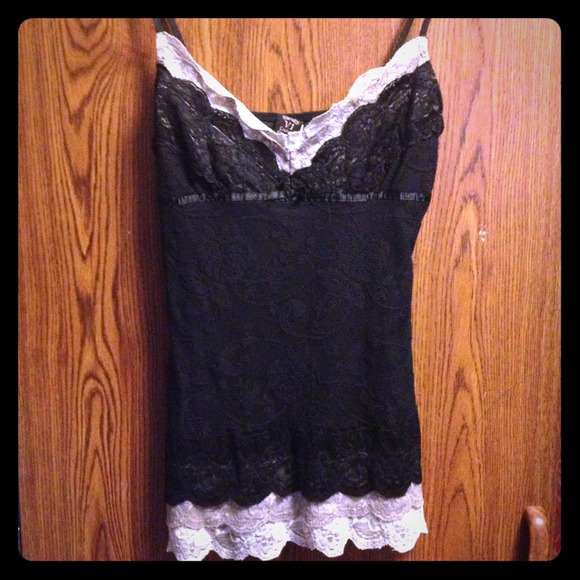 Black/White/Gray Lace Tank Top - Picture 1 of 3