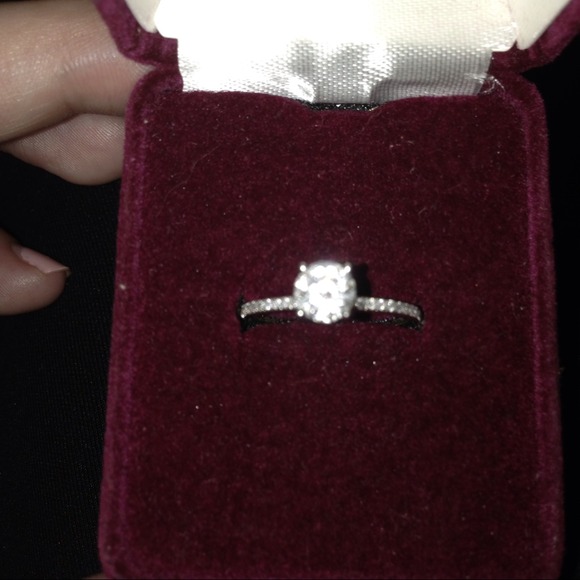 ❗️❗️❌ SOLD ❌❗️❗️14K white gold .67 Karat diamond.