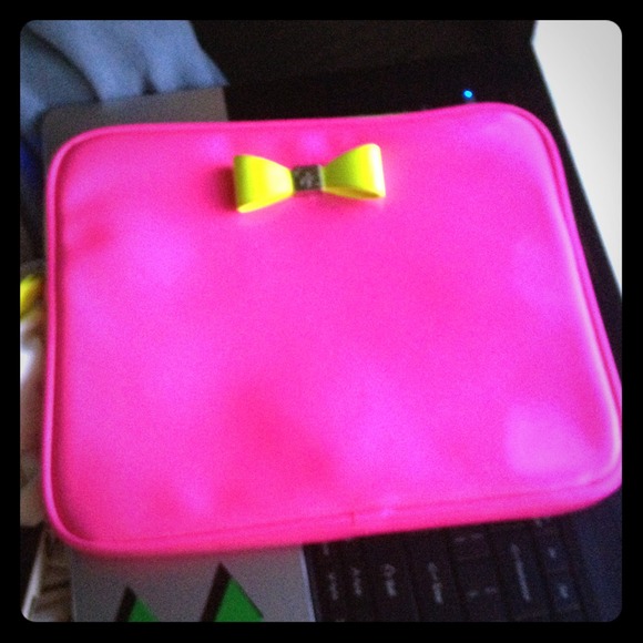 Hot pink and chartreuse Jessica Simpson iPad case!