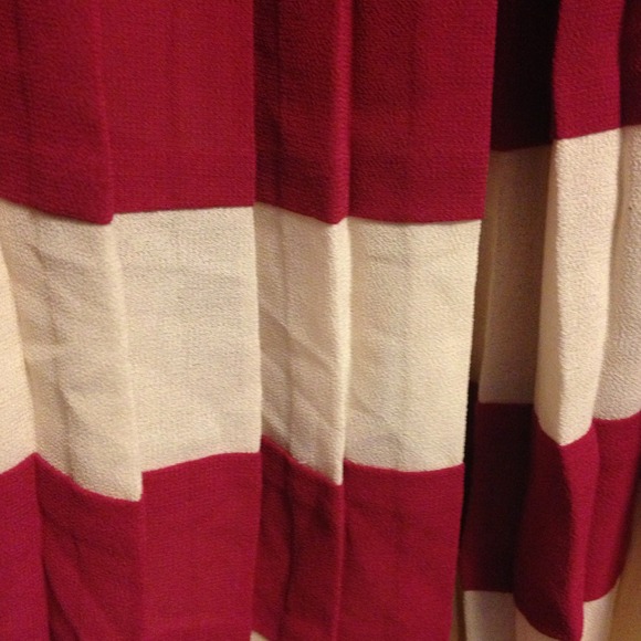 *SOLD -Agaci Magenta/Beige Top - Picture 2 of 3