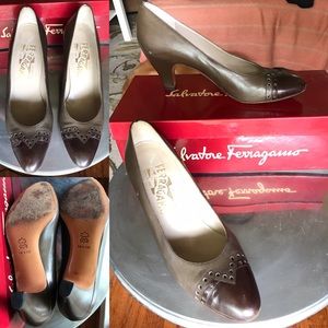 Vintage Ferragamo size 6B