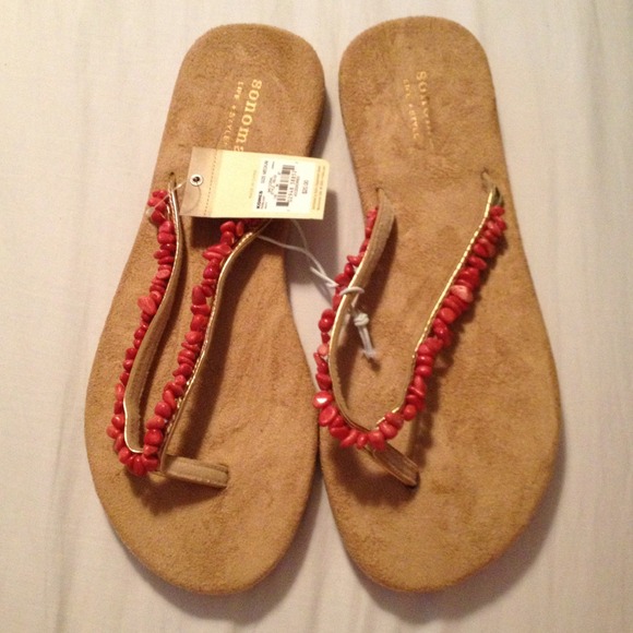 Flip flops with coral beads size 7-8 SOLD