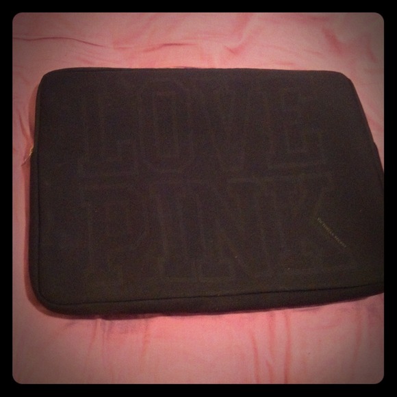 💥SOLD TO @babygurl2822💥 VS Laptop Case