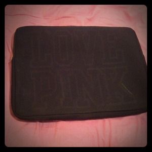 💥SOLD TO @babygurl2822💥 VS Laptop Case