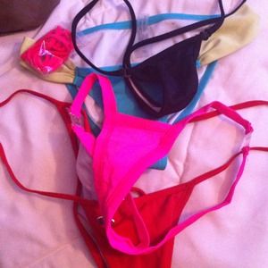 🚨Sold with pink bathing suit bottoms🚨