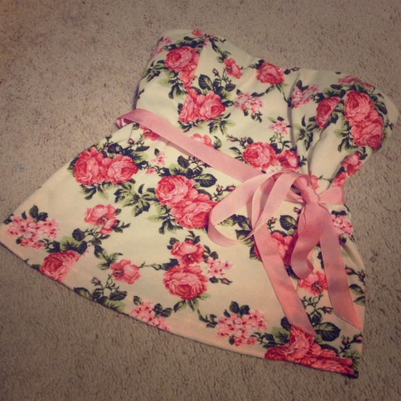 Tan and pink floral dressy top!