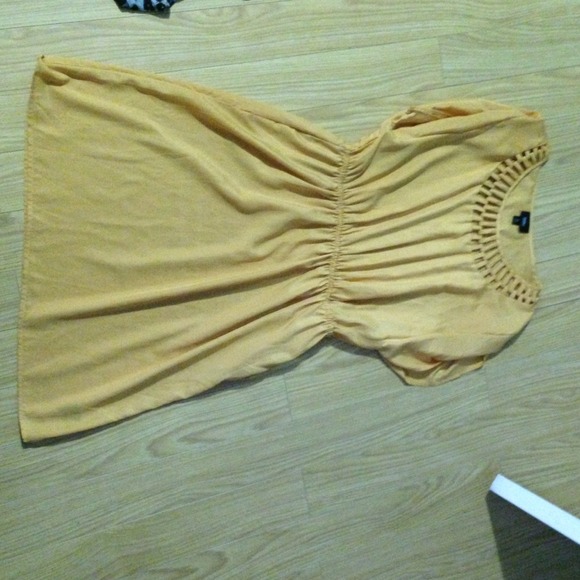 Dress (: very cute flowy summery