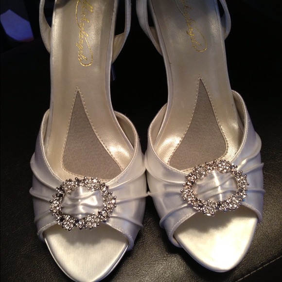 Wedding heels✨ Reserve For Jennirocketz✨