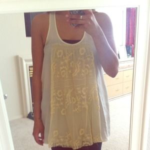 Off white lace top M