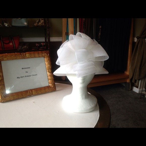 🚫🚫Reserved for carriesbaby🚫🚫Classic White Hat