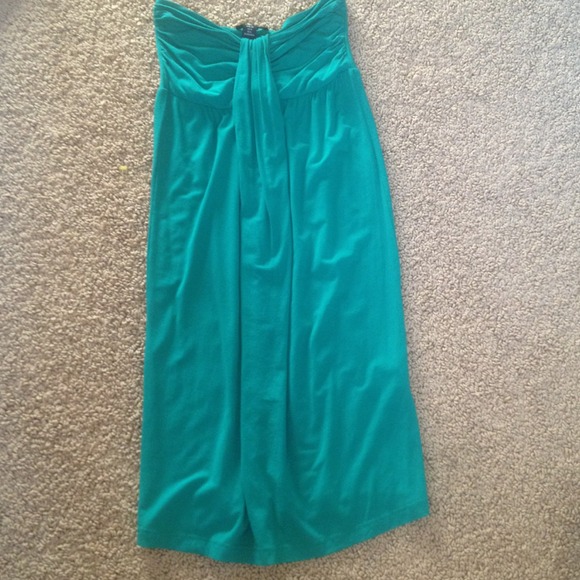 H&M Dresses & Skirts - Emerald green strapless dress
