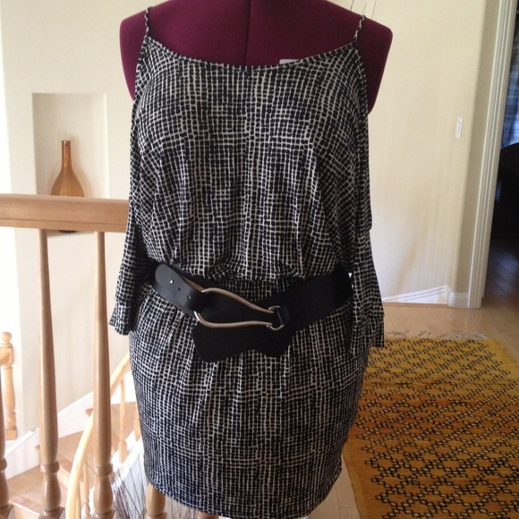 Cold shoulder party dress.