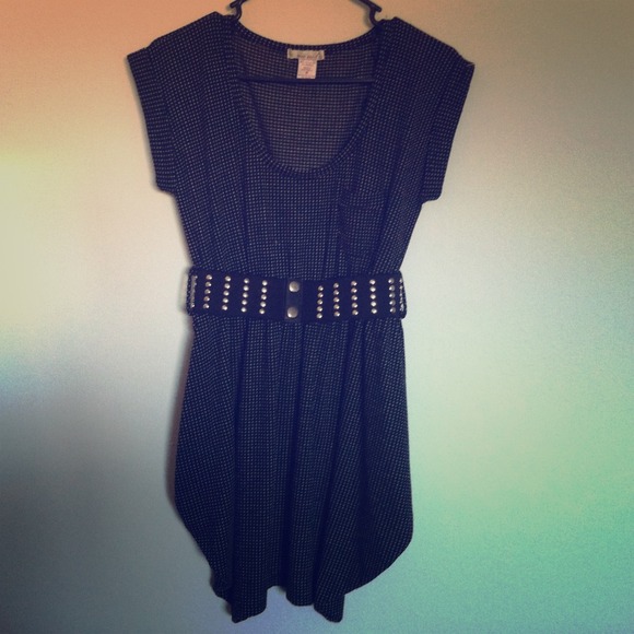 Black dress w/ belt..