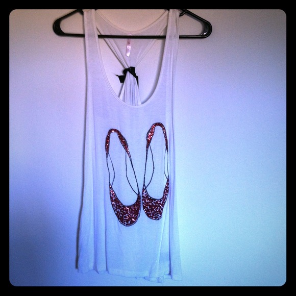 Tank vest w/ red detail slippers logo!!!:))