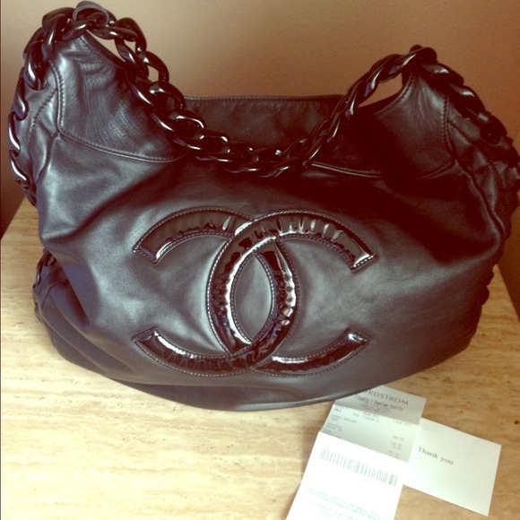 SOLD....AUTHENTIC CHANEL JUMBO LAMBSKIN MODERN - Picture 1 of 4