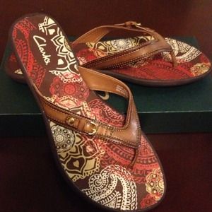 Honey mini buckle strap thong sandal