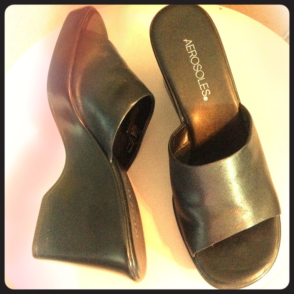 AEROSOLES 🌹 3.5" Heel 3/4" Platform