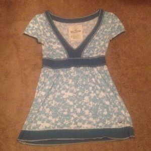 Hollister top - teal blue cute & girly size small!