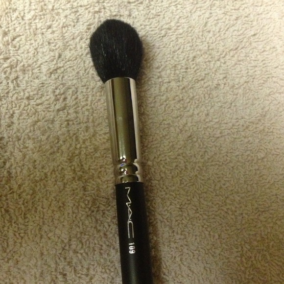 BUNDLED for Lucylaw - MAC 109 Small Blender Brush