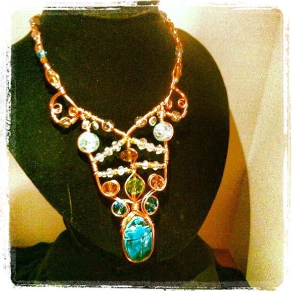 Handmade necklace - Picture 1 of 1