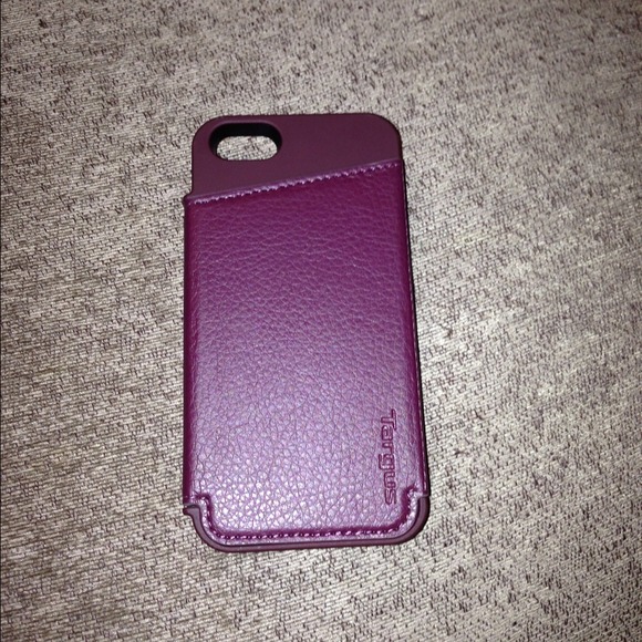 Targus Merlot iPhone 5 case with credit card slots