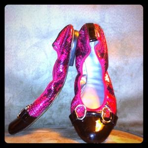 Tahari pink/black python ballet flats