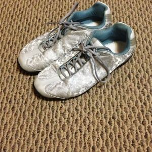 🚫Traded🚫@debbieka613 Ryka womens shoes😺