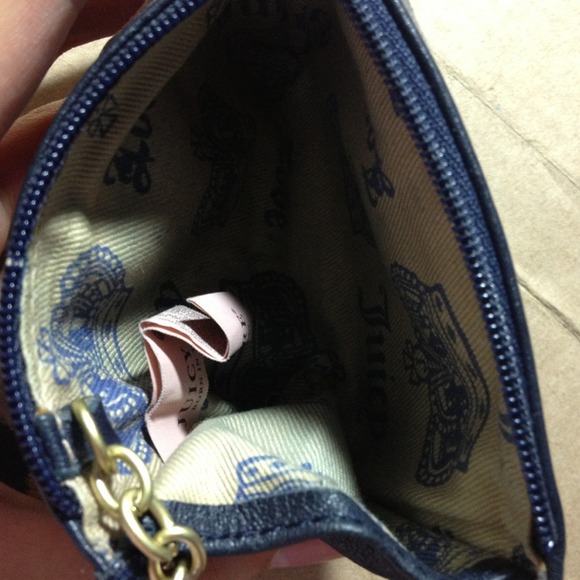 Juicy Couture Wallet/ID case. - Picture 4 of 4