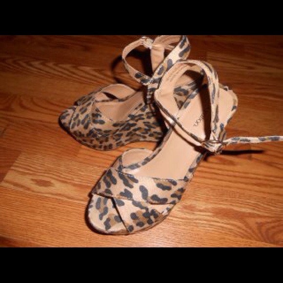 **SOLD** - Picture 2 of 4