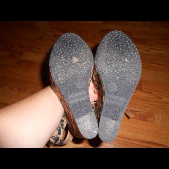 **SOLD** - Picture 4 of 4