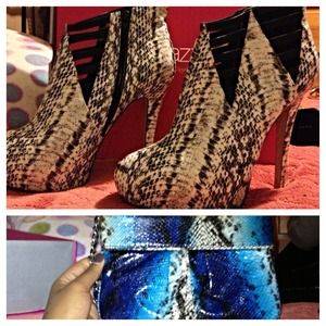 ✨SOLD✨ Ooh Lala heels & clutch bundle