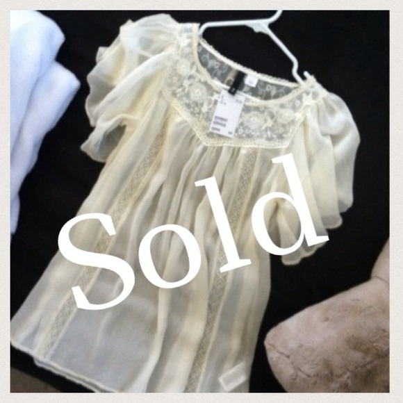 ❗Sold❗Brand new, sheer, ivory H&M top - Picture 1 of 2