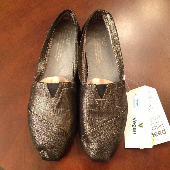 ❌SOLD❌ TOMS